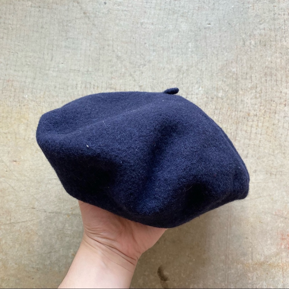 Navy beret